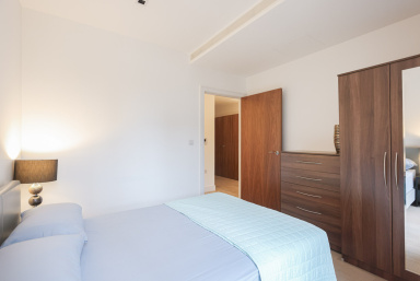 Kew Bridge Road, Brentford - TW8 view 15