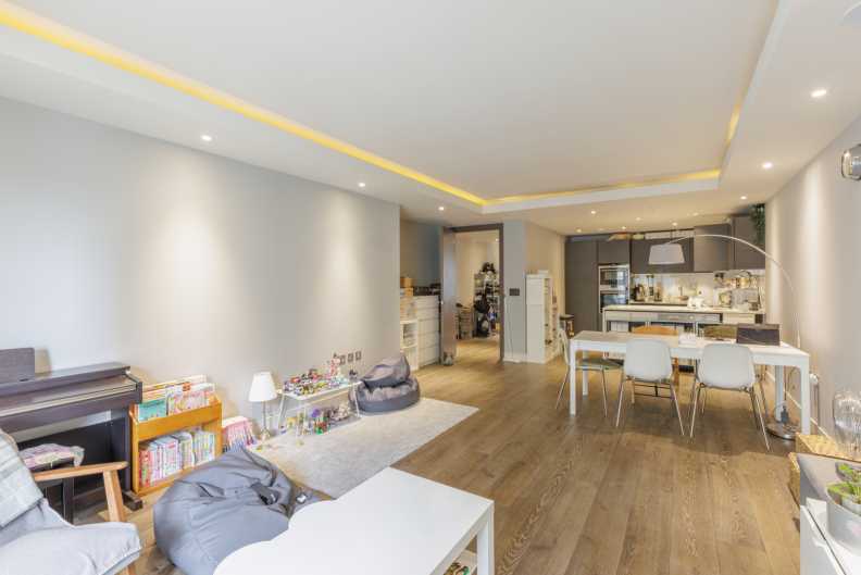 2 bedrooms apartments/flats to sale in Regatta Lane, Fulham Reach-image 11