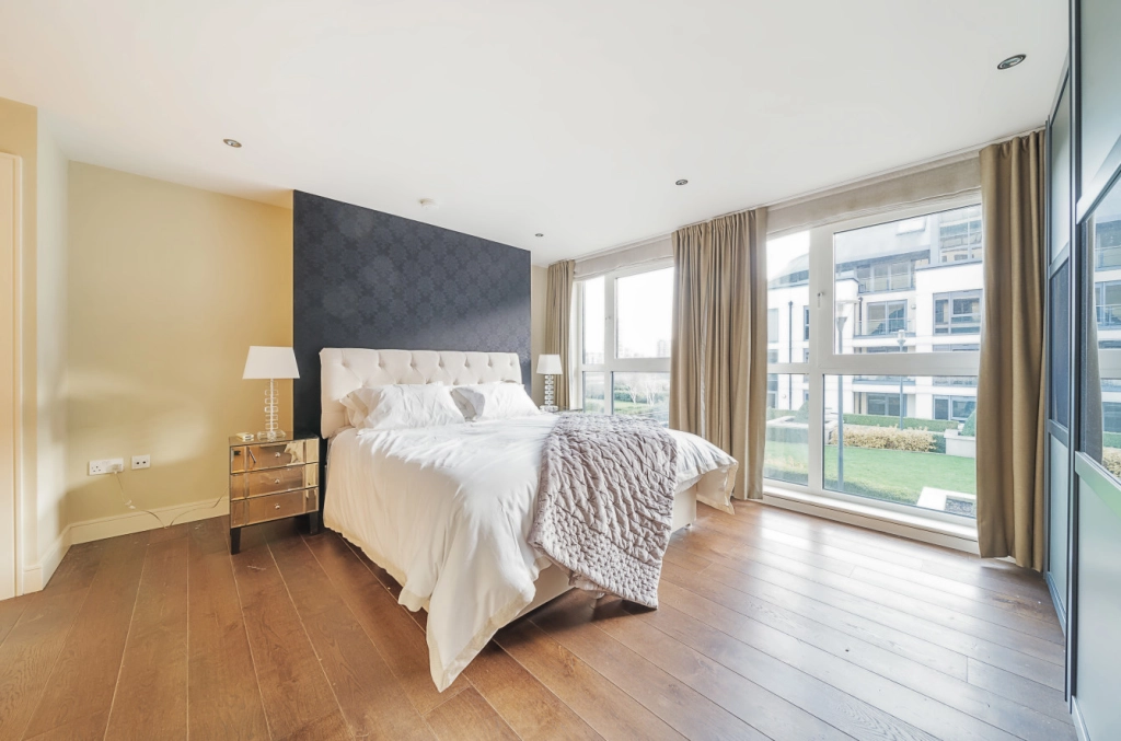 3 bedrooms apartments/flats for sale in Lensbury Avenue, Fulham - SW6 view 4