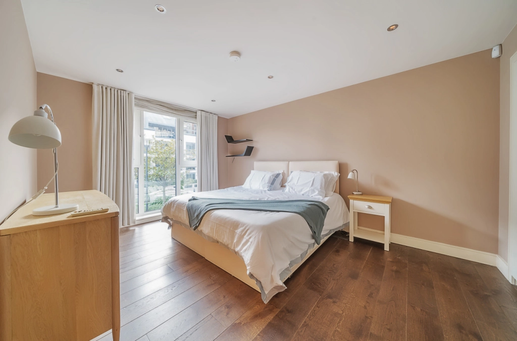 3 bedrooms apartments/flats for sale in Lensbury Avenue, Fulham - SW6 view 5