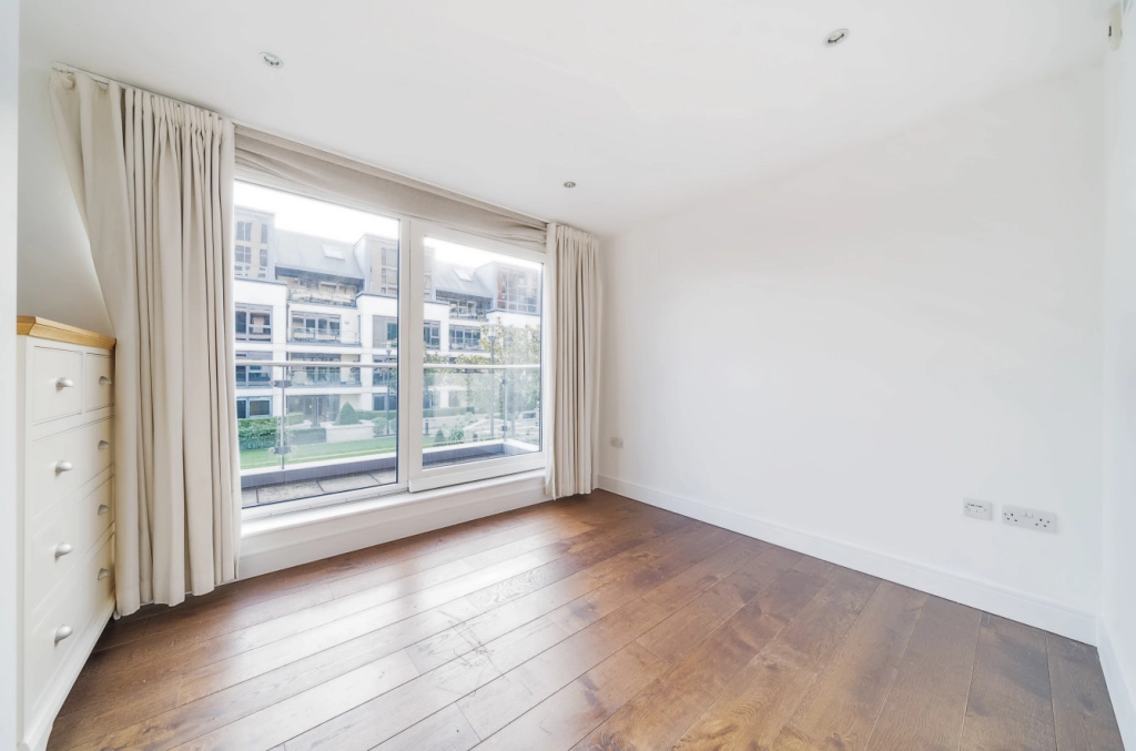 3 bedrooms apartments/flats for sale in Lensbury Avenue, Fulham - SW6 view 13