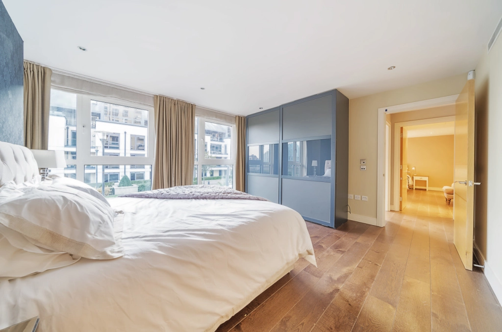 3 bedrooms apartments/flats for sale in Lensbury Avenue, Fulham - SW6 view 11