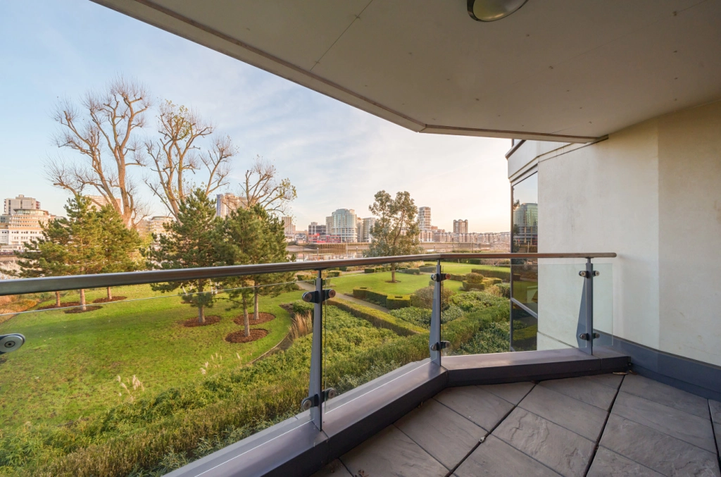 3 bedrooms apartments/flats for sale in Lensbury Avenue, Fulham - SW6 view 7