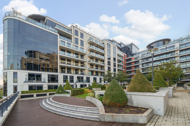 3 bedrooms apartments/flats to sale in Lensbury Avenue, Fulham-image 1