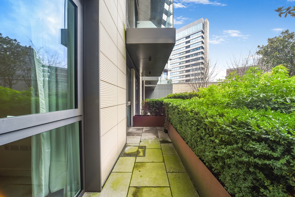 2 bedrooms apartments/flats for sale in Beadon Road, Hammersmith - W6 view 15