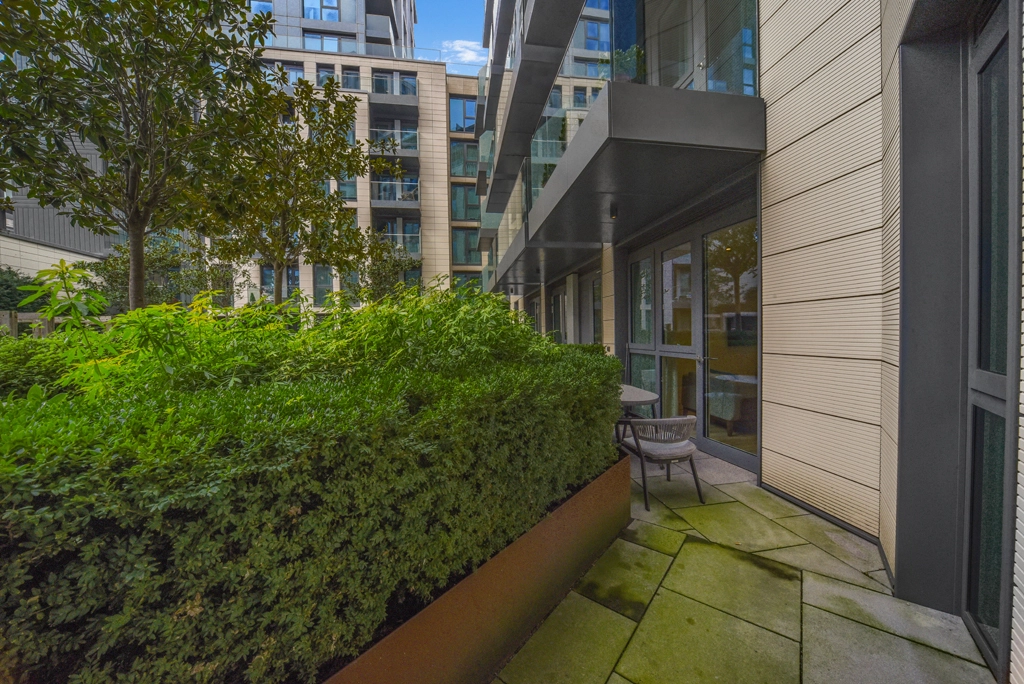 2 bedrooms apartments/flats for sale in Beadon Road, Hammersmith - W6 view 7