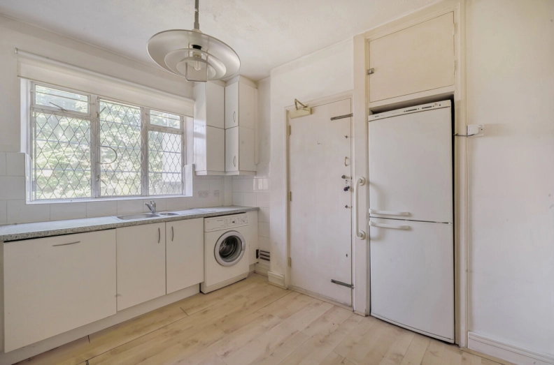 3 bedrooms apartments/flats to sale in Gliddon Road, Hammersmith-image 11