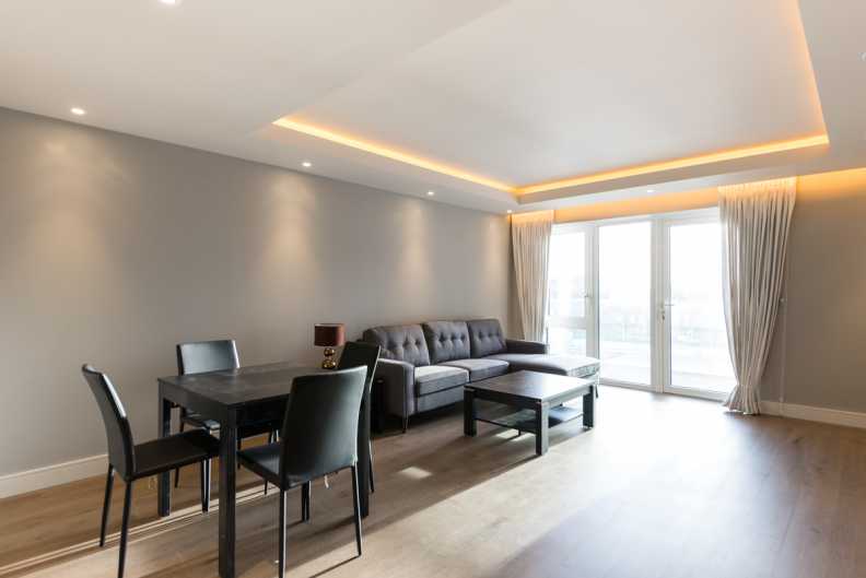 2 bedrooms apartments/flats to sale in Parr's Way, Fulham Reach-image 3