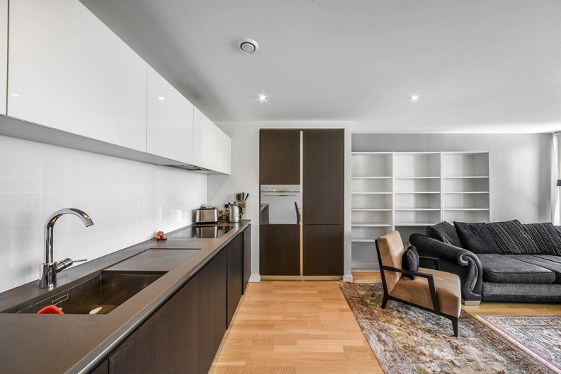 2 bedrooms apartments/flats to sale in Pump House Crescent, Brentford-image 12