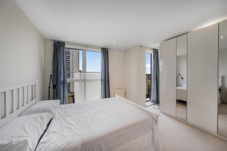 2 bedrooms apartments/flats to sale in Pump House Crescent, Brentford-image 5