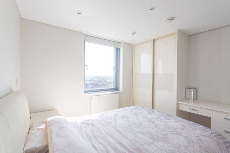 3 bedrooms apartments/flats to sale in Merchant Square East, Paddington-image 15