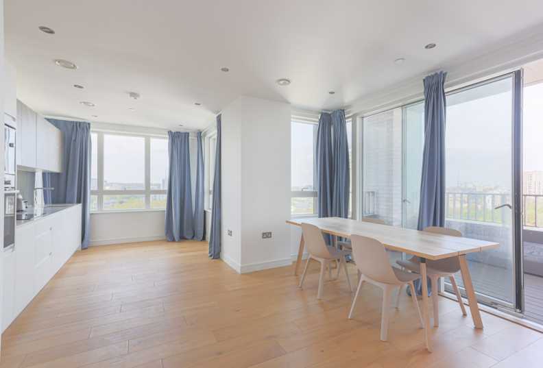 2 bedrooms apartments/flats to sale in Grant Road, Battersea-image 3