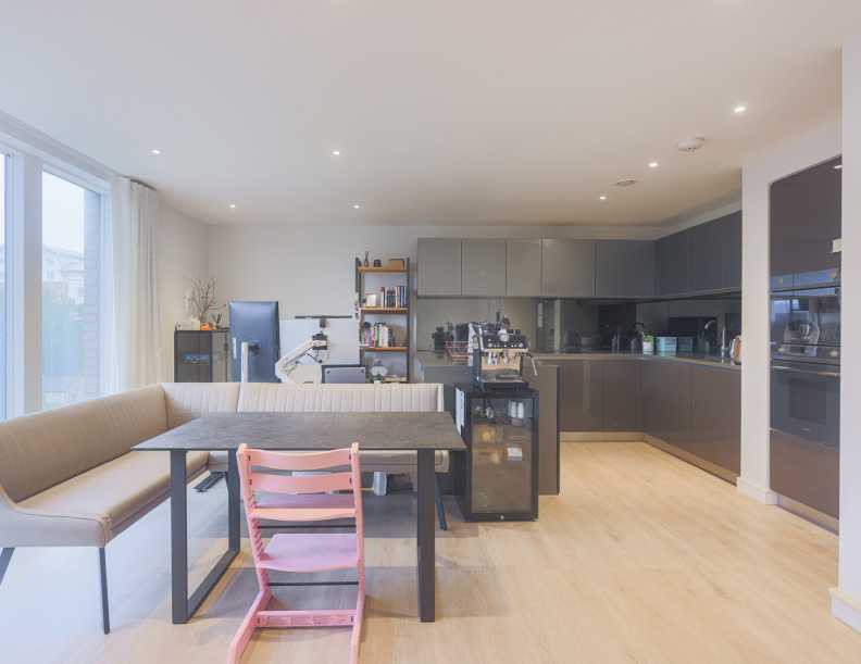 2 bedrooms apartments/flats to sale in Heritage Place, Brentford-image 11