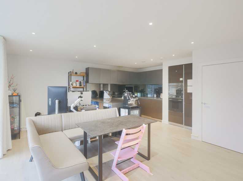 2 bedrooms apartments/flats to sale in Heritage Place, Brentford-image 12