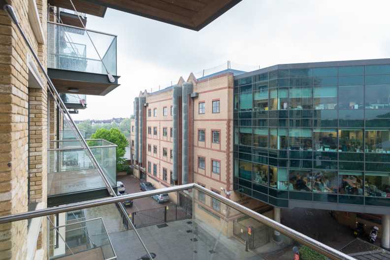 2 bedrooms apartments/flats to sale in Chancellors Road, Hammersmith-image 2