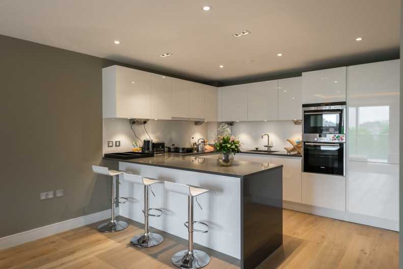 2 bedrooms apartments/flats to sale in Chancellors Road, Hammersmith-image 4