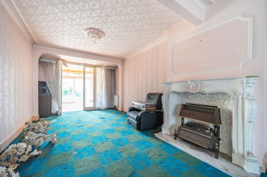 Longwood gardens, Ilford - IG5 view 2