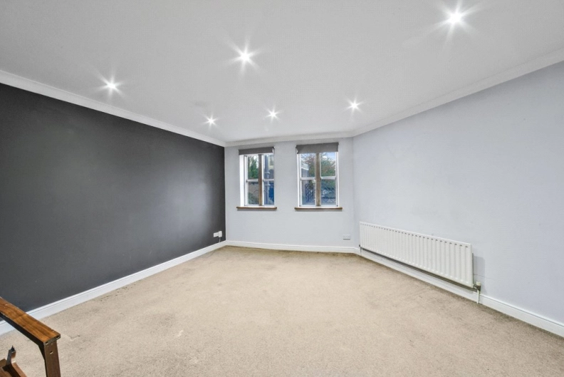 1 bedroom apartments/flats to sale in Manbre Road, Hammersmith-image 3