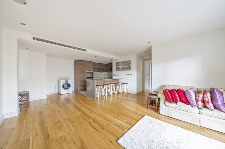 2 bedrooms apartments/flats to sale in Park Street, Fulham-image 2