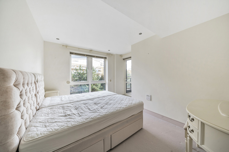 2 bedrooms apartments/flats to sale in Park Street, Fulham-image 13