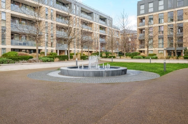 Levett Square, Richmond - TW9 view 12