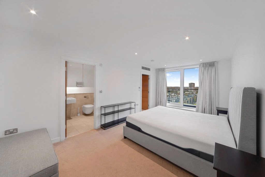 3 bedrooms apartments/flats for sale in The Boulevard, Fulham - SW6 view 4