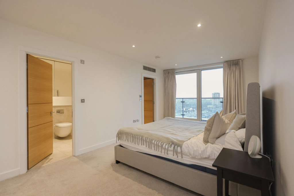 3 bedrooms apartments/flats for sale in The Boulevard, Fulham - SW6 view 3