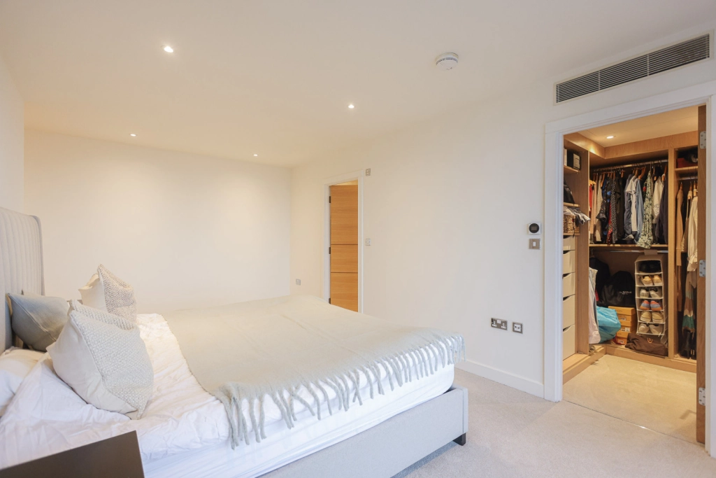 3 bedrooms apartments/flats for sale in The Boulevard, Fulham - SW6 view 14