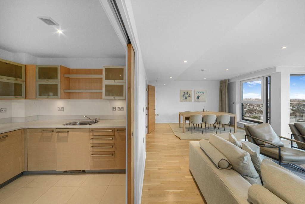 3 bedrooms apartments/flats for sale in The Boulevard, Fulham - SW6 view 12