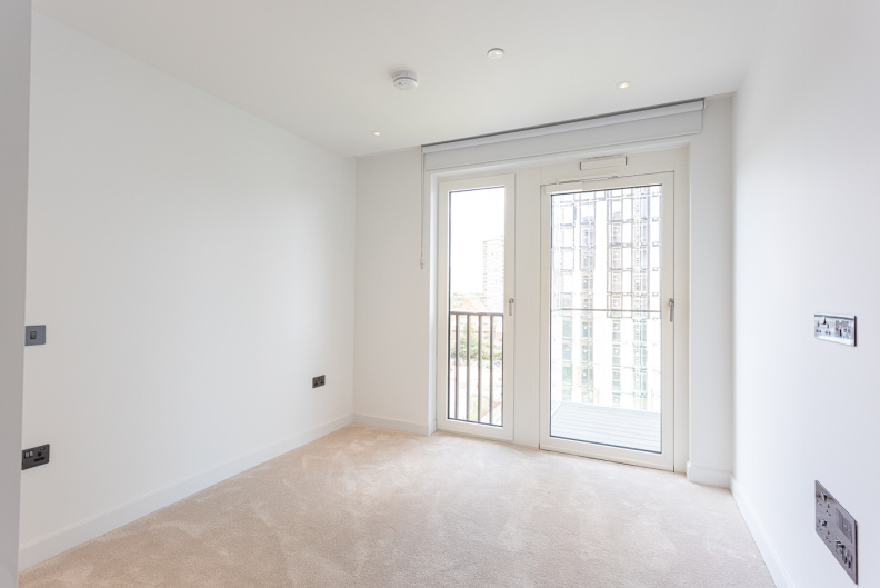1 bedroom apartments/flats to sale in Fountain Park Way, White City-image 6