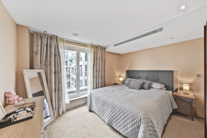 3 bedrooms apartments/flats to sale in Townmead Road, Fulham-image 4