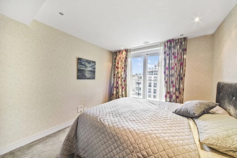 3 bedrooms apartments/flats to sale in Townmead Road, Fulham-image 5