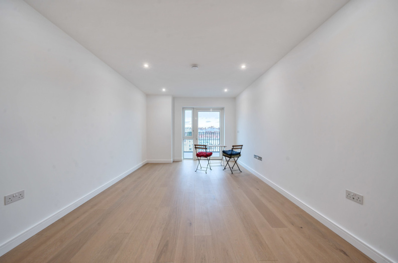 2 bedrooms apartments/flats for sale in Parrs Way, Hammersmith - W6 view 9