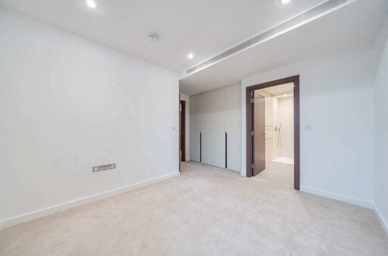 2 bedrooms apartments/flats to sale in Parrs Way, Hammersmith-image 5