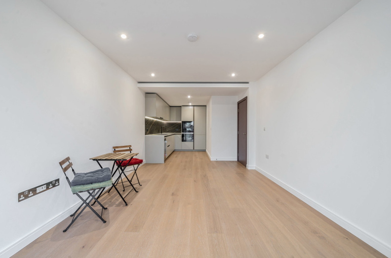 2 bedrooms apartments/flats for sale in Parrs Way, Hammersmith - W6 view 10