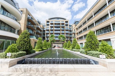 Kew Bridge Road, Brentford - TW8 view 1