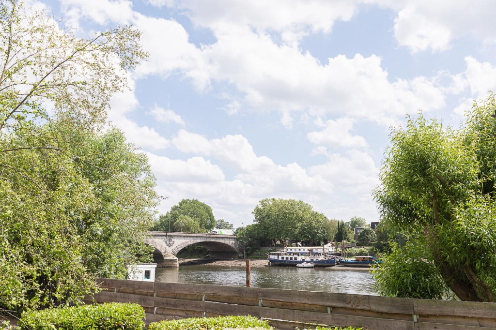 2 bedrooms apartments/flats for sale in Kew Bridge Road, Brentford - TW8 view 22