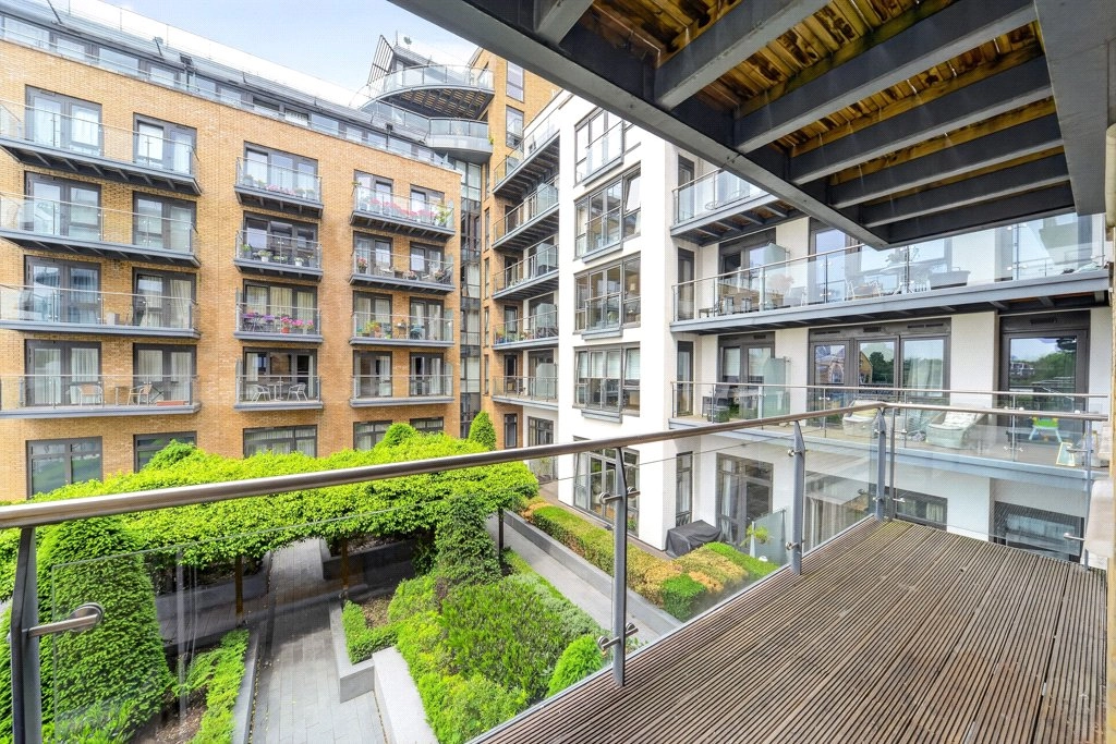 2 bedrooms apartments/flats for sale in Kew Bridge Road, Brentford - TW8 view 7
