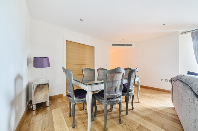 2 bedrooms apartments/flats for sale in The Boulevard, Fulham - SW6 view 9