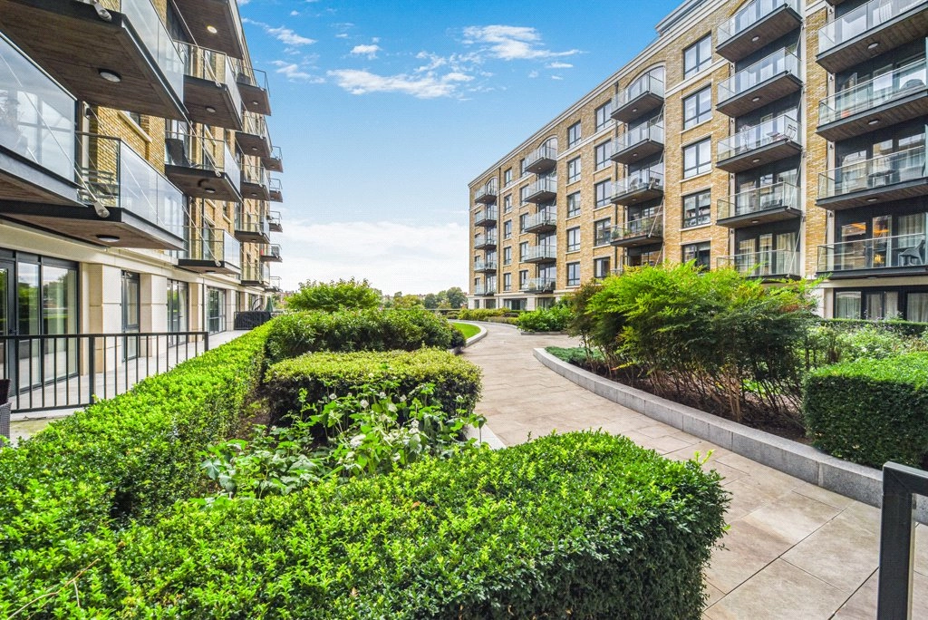 2 bedrooms apartments/flats for sale in Regatta Lane, Hammersmith - W6 view 8