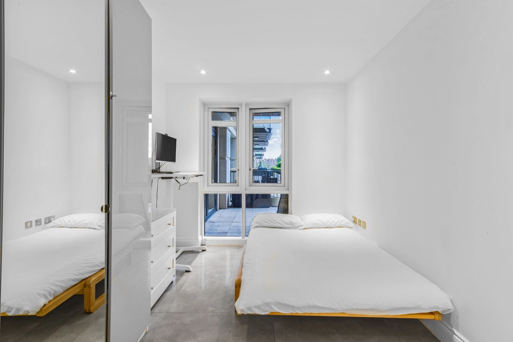 2 bedrooms apartments/flats for sale in Regatta Lane, Hammersmith - W6 view 14