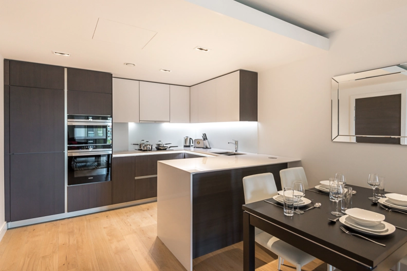 2 bedrooms apartments/flats to sale in Kew Bridge Road, Brentford-image 4