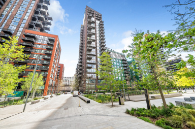 Viaduct Gardens, Nine Elms SW11 image 9