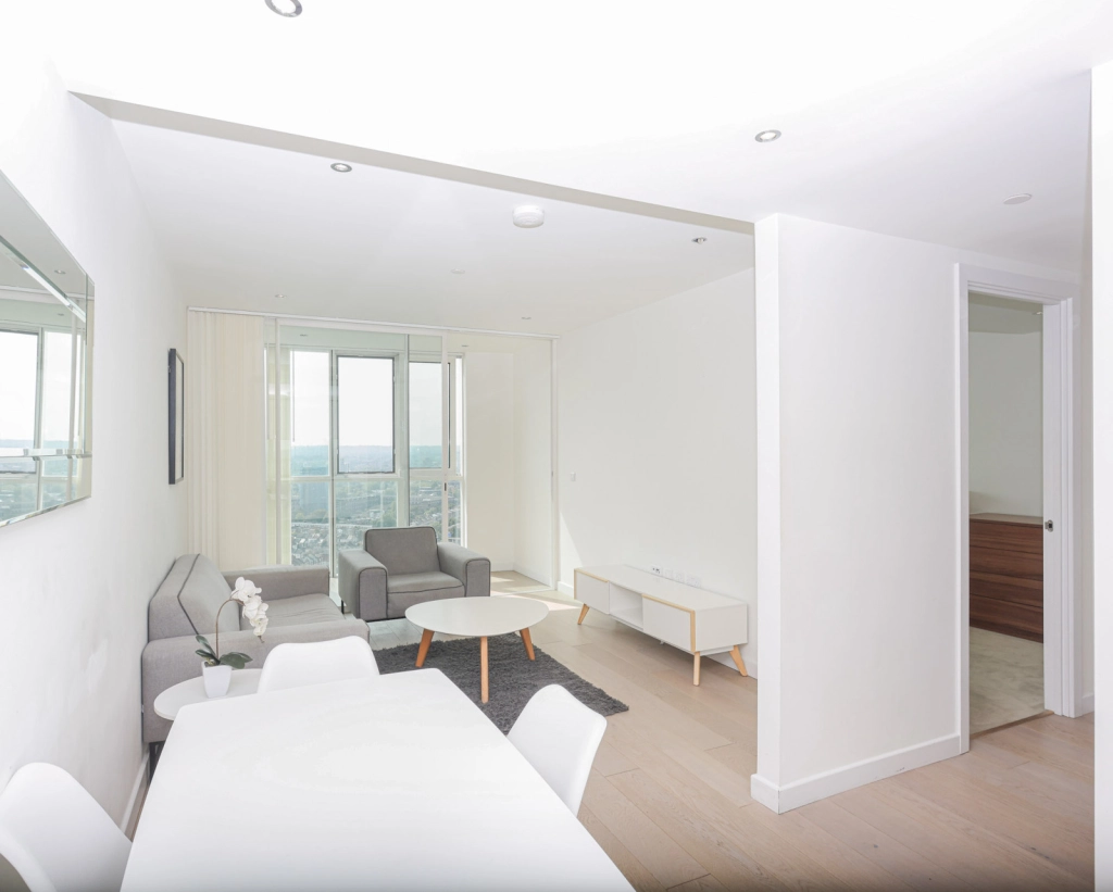 1 bedroom apartments/flats for sale in Wandsworth Road, Lambeth - SW8 view 9