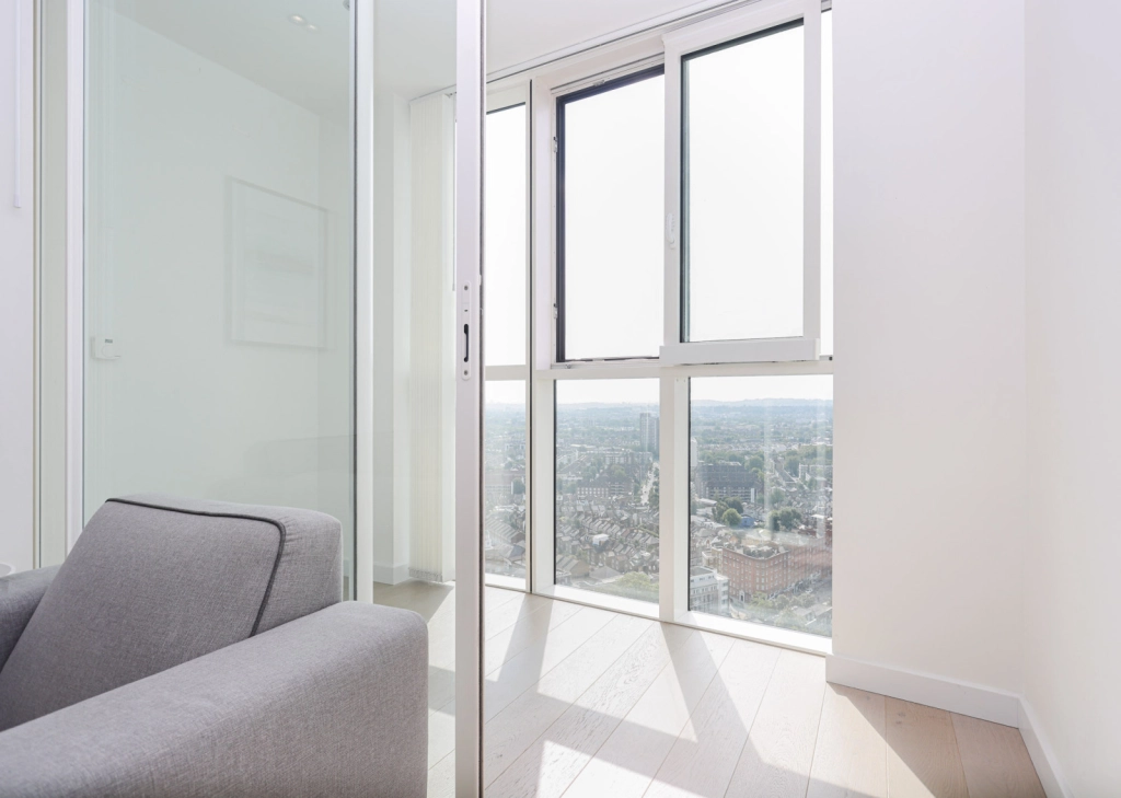 1 bedroom apartments/flats for sale in Wandsworth Road, Lambeth - SW8 view 6