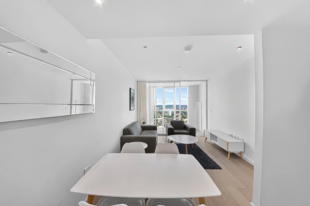 1 bedroom apartments/flats for sale in Wandsworth Road, Lambeth - SW8 view 9