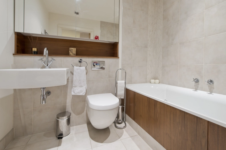 2 bedrooms apartments/flats to sale in Lensbury Avenue, Fulham-image 6
