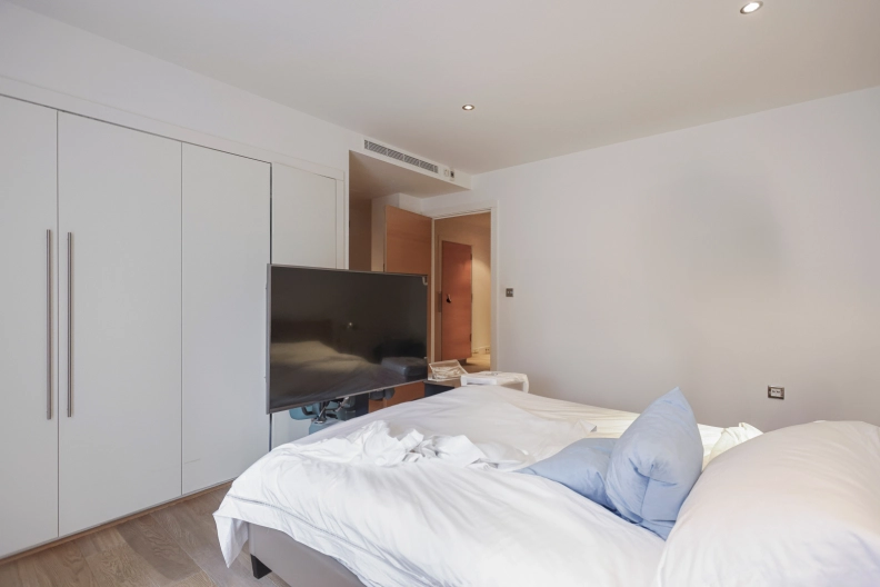2 bedrooms apartments/flats to sale in Lensbury Avenue, Fulham-image 13