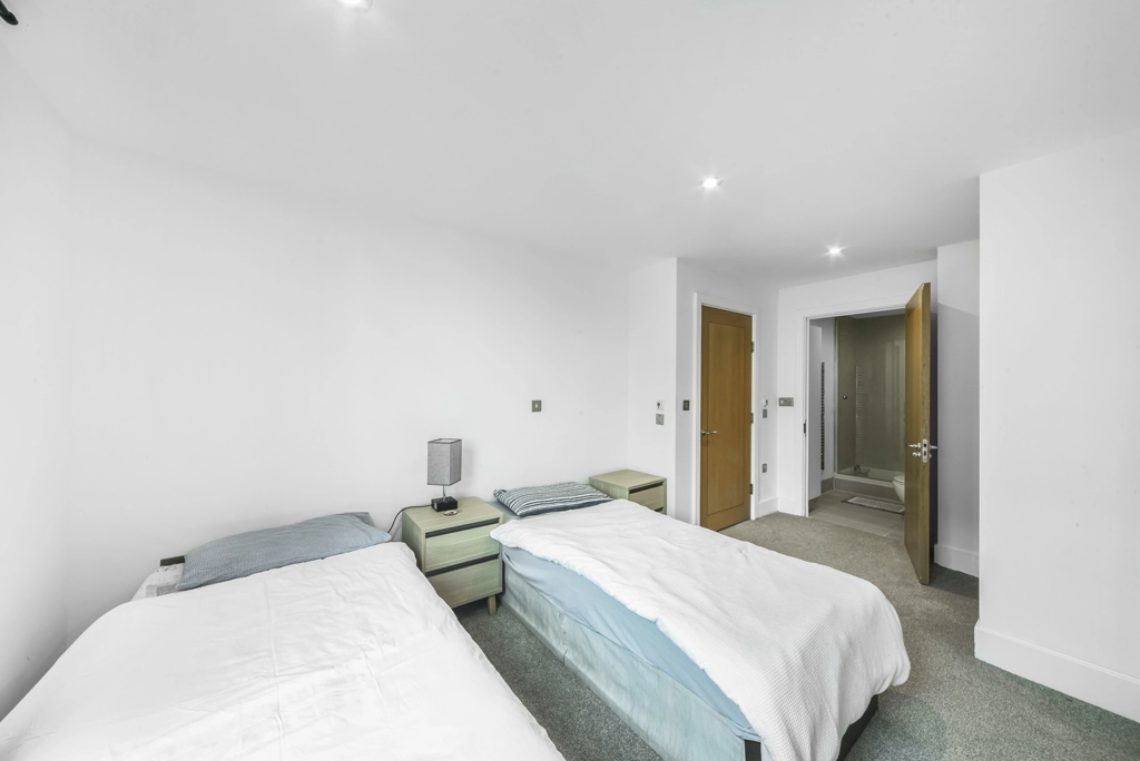 2 bedrooms apartments/flats for sale in St. George Wharf, Vauxhall - SW8 view 12