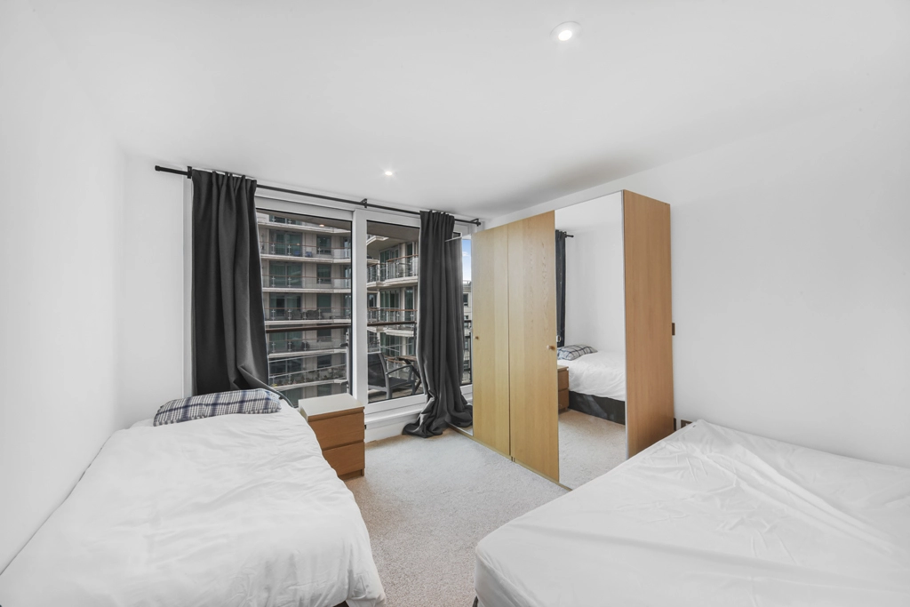2 bedrooms apartments/flats for sale in St. George Wharf, Vauxhall - SW8 view 5